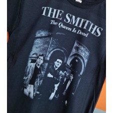 T-shirt nera The Smiths - the queen is dead