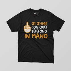 sei sempre con quel telefono in mano